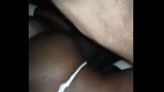 Les femmes noires dans le sexe anal avec des hommes doués qui vissent chaud