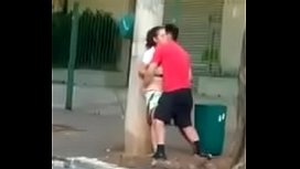 Vidéo sexe en public sur le trottoir