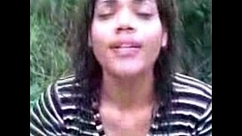 Nouveau bord de la rivière avec un ami